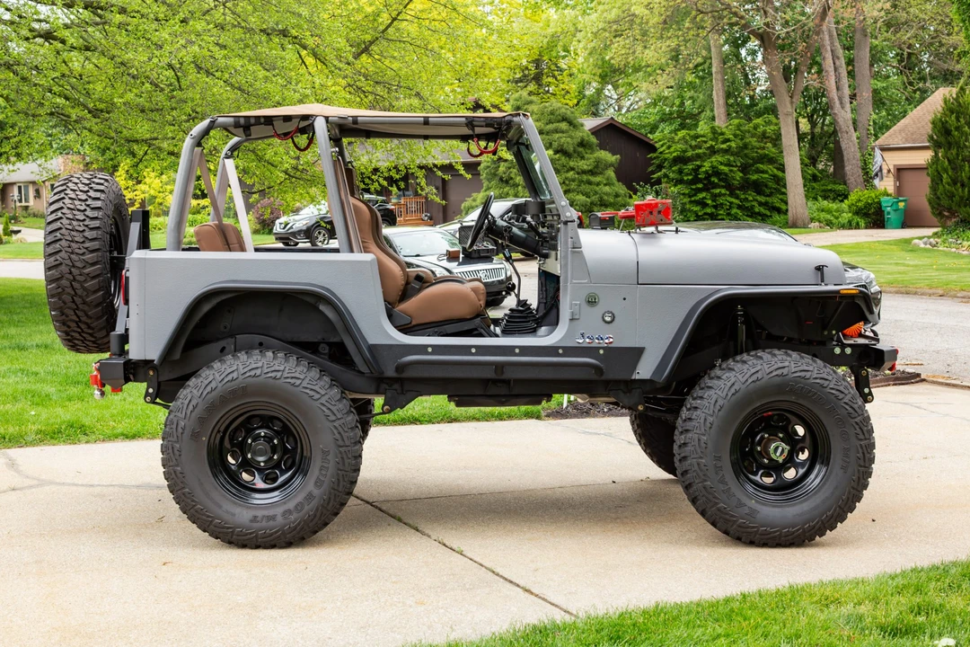 1992 Jeep YJ Wrangler - Image 8 of 31