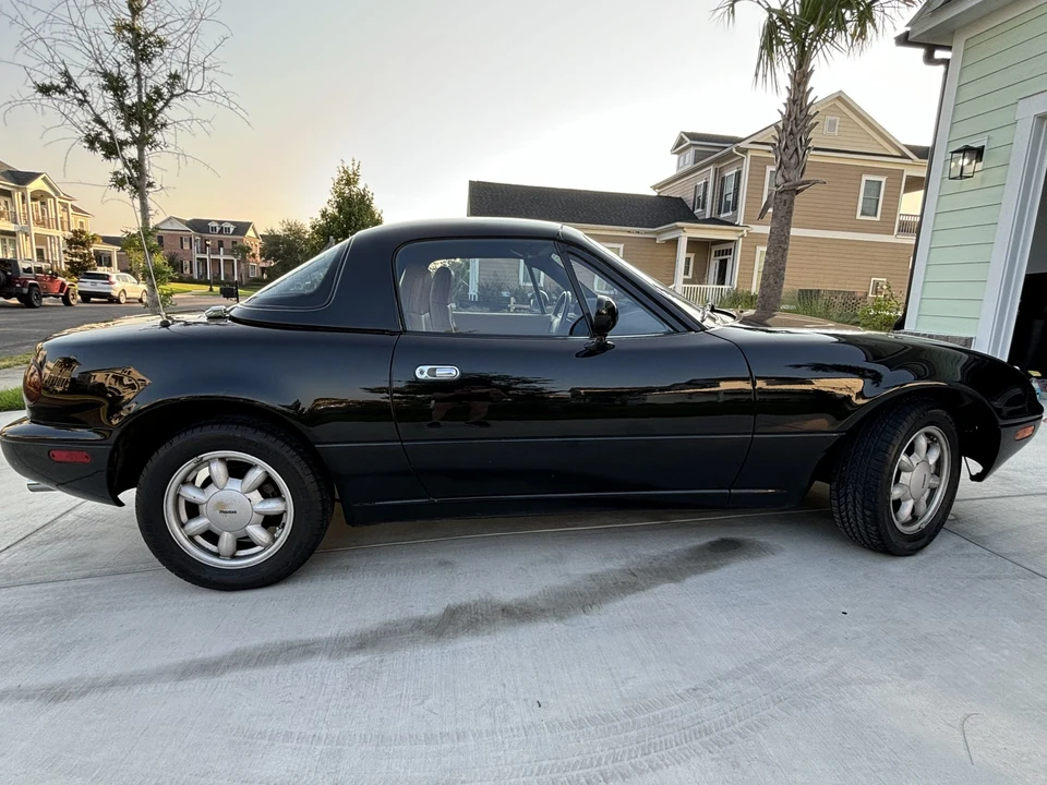 1992 Mazda NA MX-5 Miata - Image 2 of 31