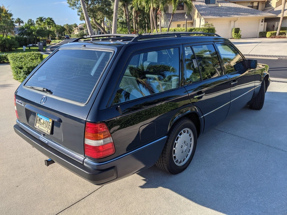 1992 Mercedes-Benz W124 E-Class - Image 13 of 31