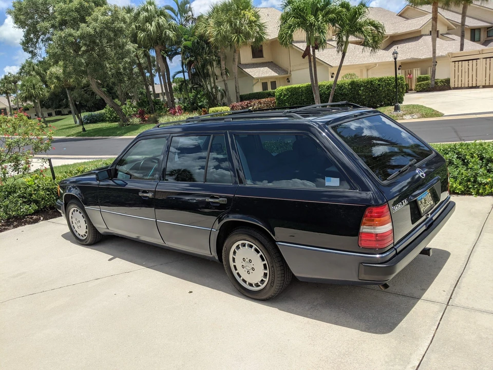 1992 Mercedes-Benz W124 E-Class - Image 9 of 31