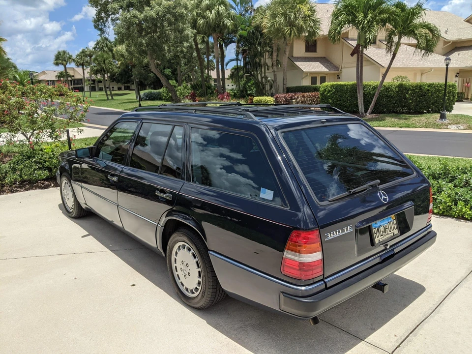 1992 Mercedes-Benz W124 E-Class - Image 10 of 31