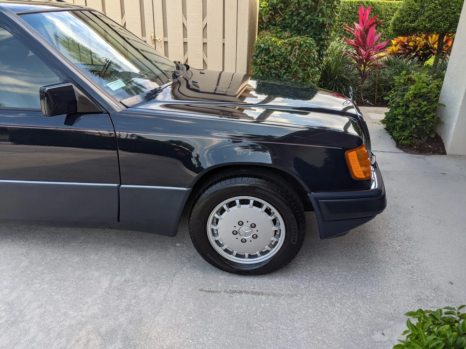 1992 Mercedes-Benz W124 E-Class - Image 16 of 31