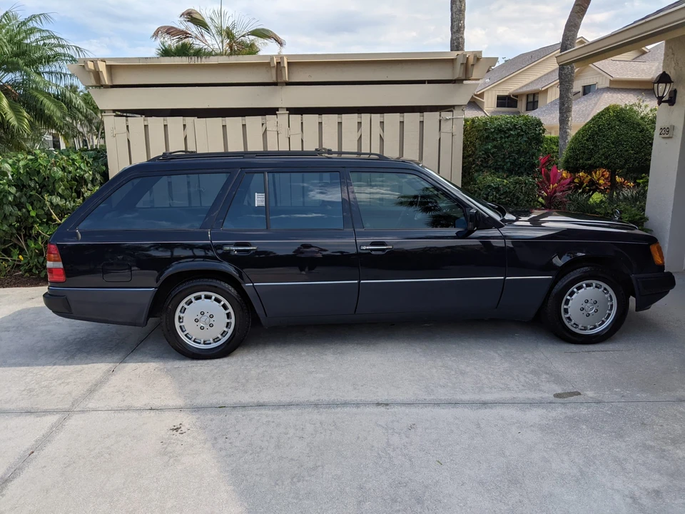 1992 Mercedes-Benz W124 E-Class - Image 14 of 31