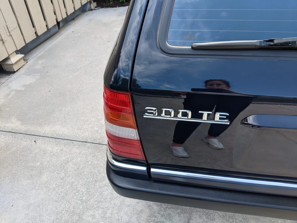 1992 Mercedes-Benz W124 E-Class - Image 25 of 31