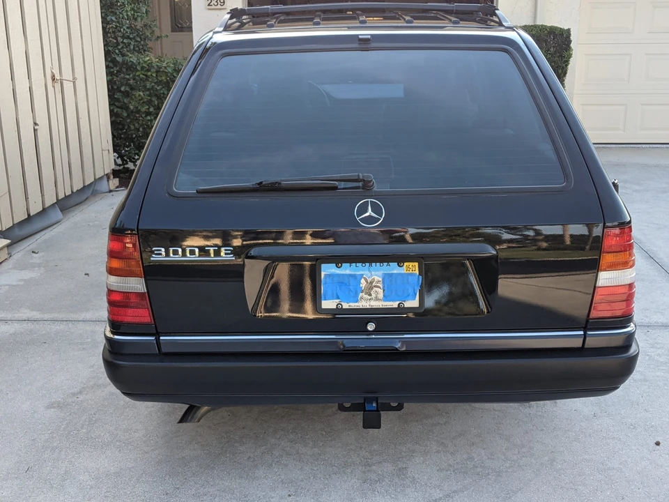 1992 Mercedes-Benz W124 E-Class - Image 11 of 31