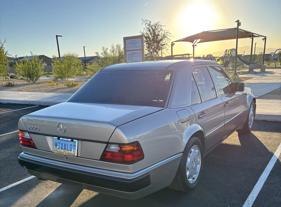 1992 Mercedes-Benz 500E & E500 - Image 15 of 31
