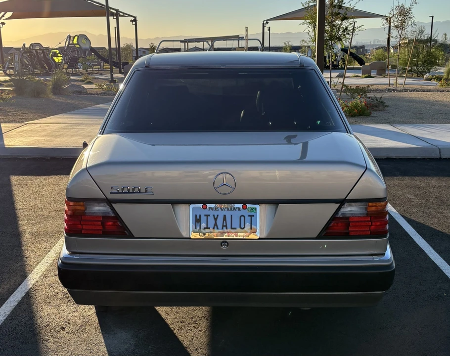 1992 Mercedes-Benz 500E & E500 - Image 14 of 31