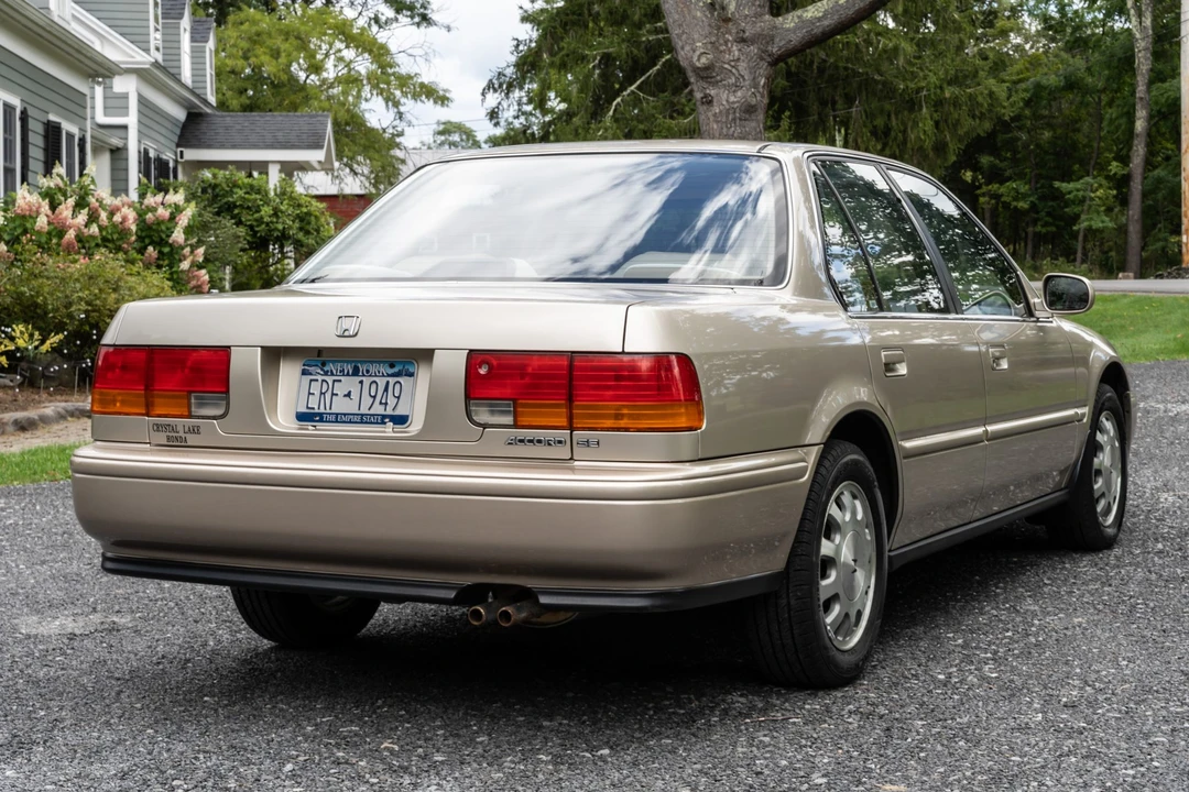 1993 Honda Accord 4th Gen - Image 5 of 31