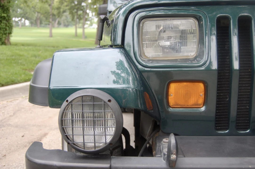 1993 Jeep YJ Wrangler - Image 12 of 31