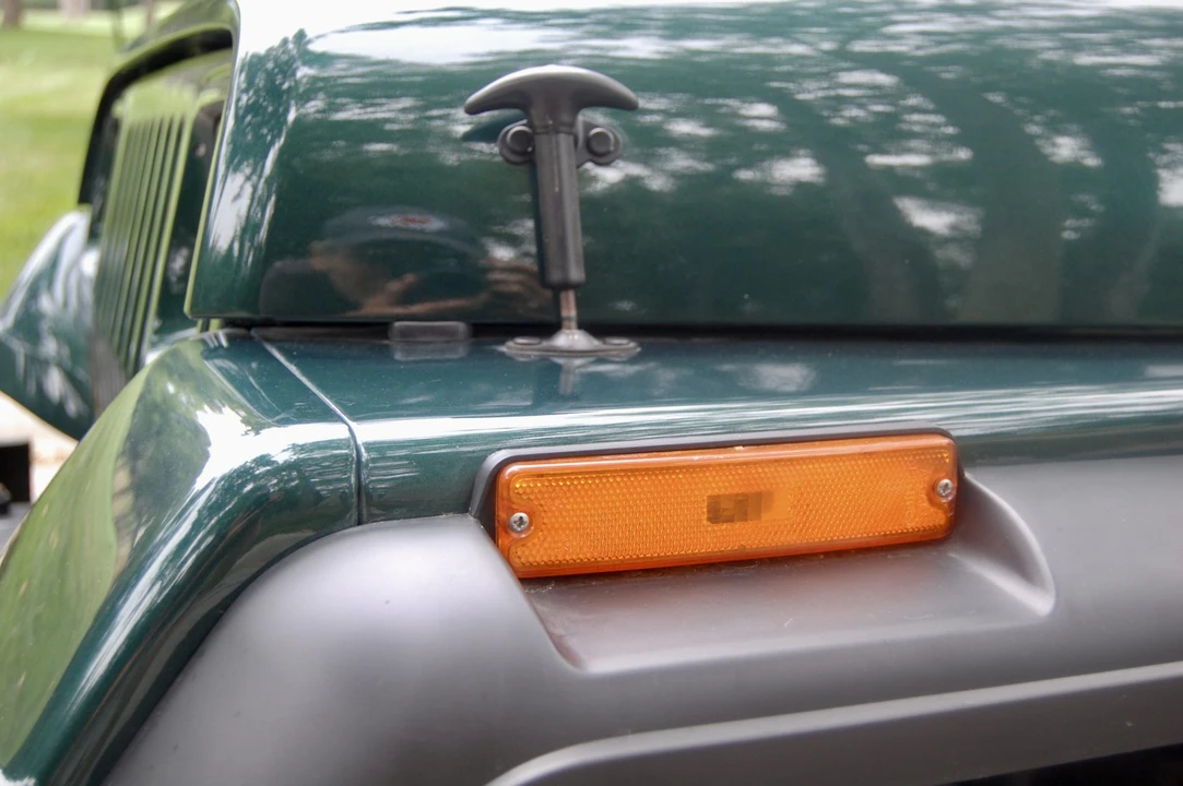 1993 Jeep YJ Wrangler - Image 14 of 31