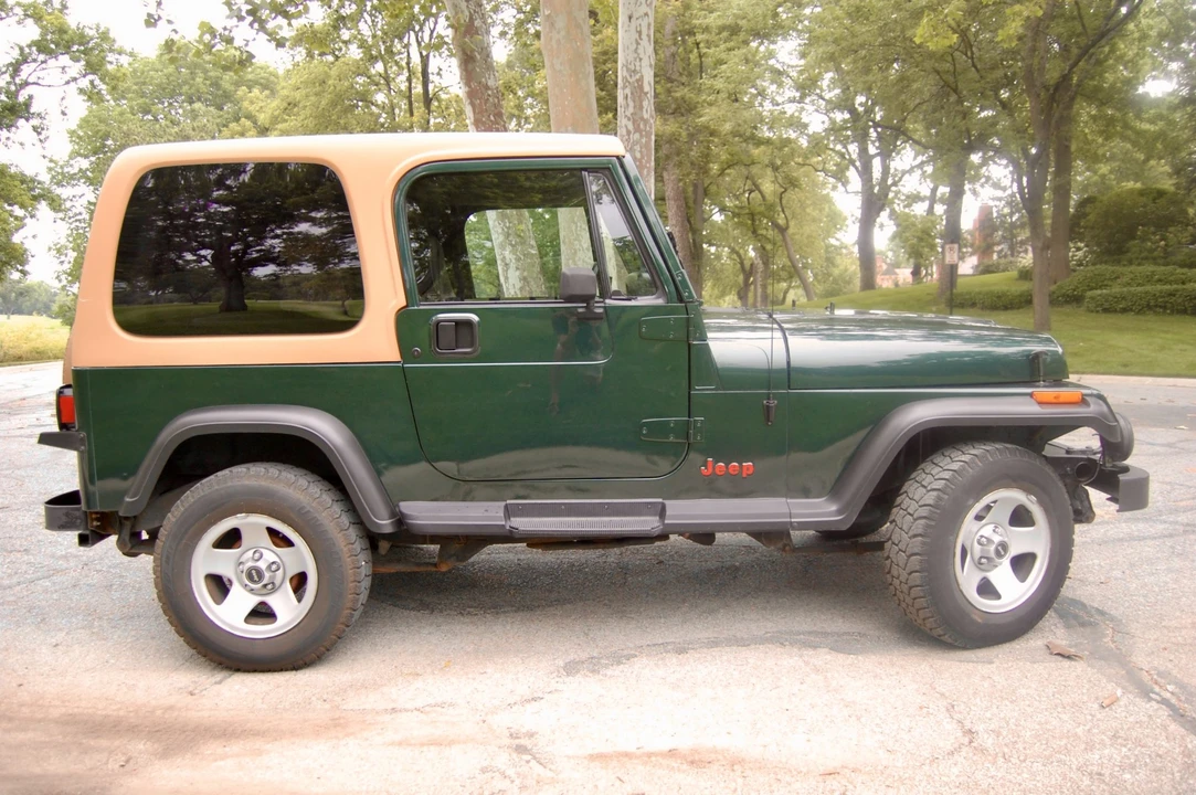 1993 Jeep YJ Wrangler - Image 5 of 31