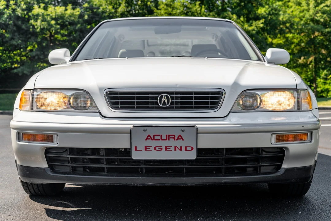 1995 Acura Legend 2nd Gen - Image 16 of 31