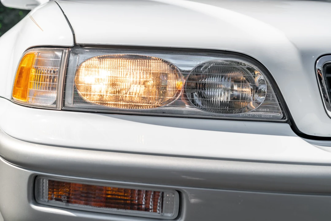 1995 Acura Legend 2nd Gen - Image 15 of 31