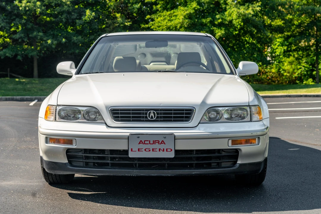 1995 Acura Legend 2nd Gen - Image 3 of 31