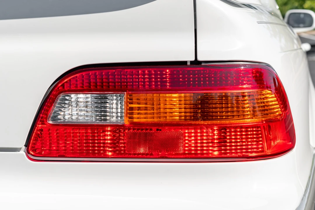 1995 Acura Legend 2nd Gen - Image 30 of 31