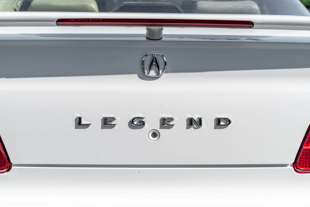 1995 Acura Legend 2nd Gen - Image 31 of 31
