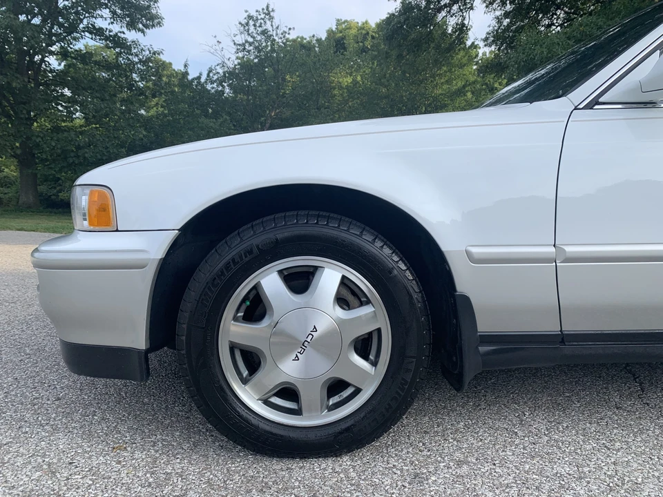 1995 Acura Legend 2nd Gen - Image 20 of 31