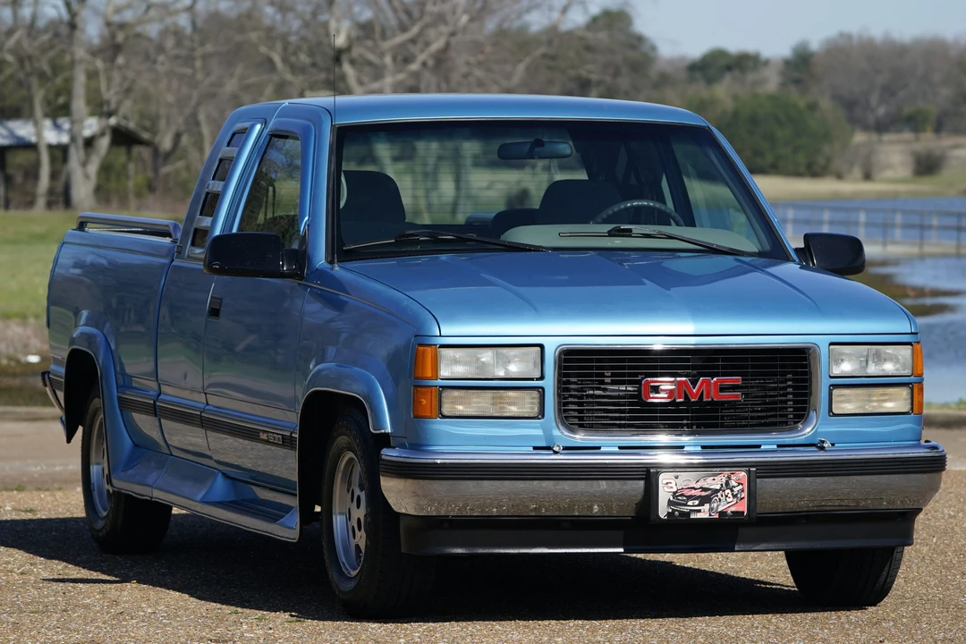 1995 GMC Sierra 1st Gen - Image 2 of 31