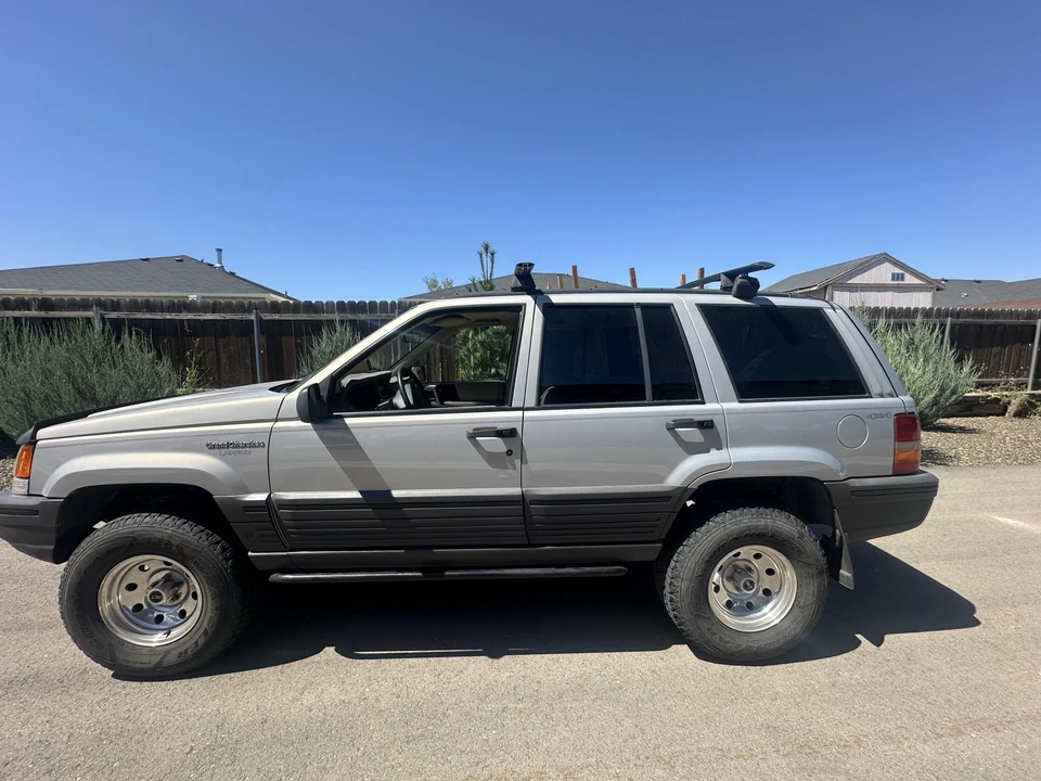 1995 Jeep ZJ Grand Wagoneer - Image 8 of 31