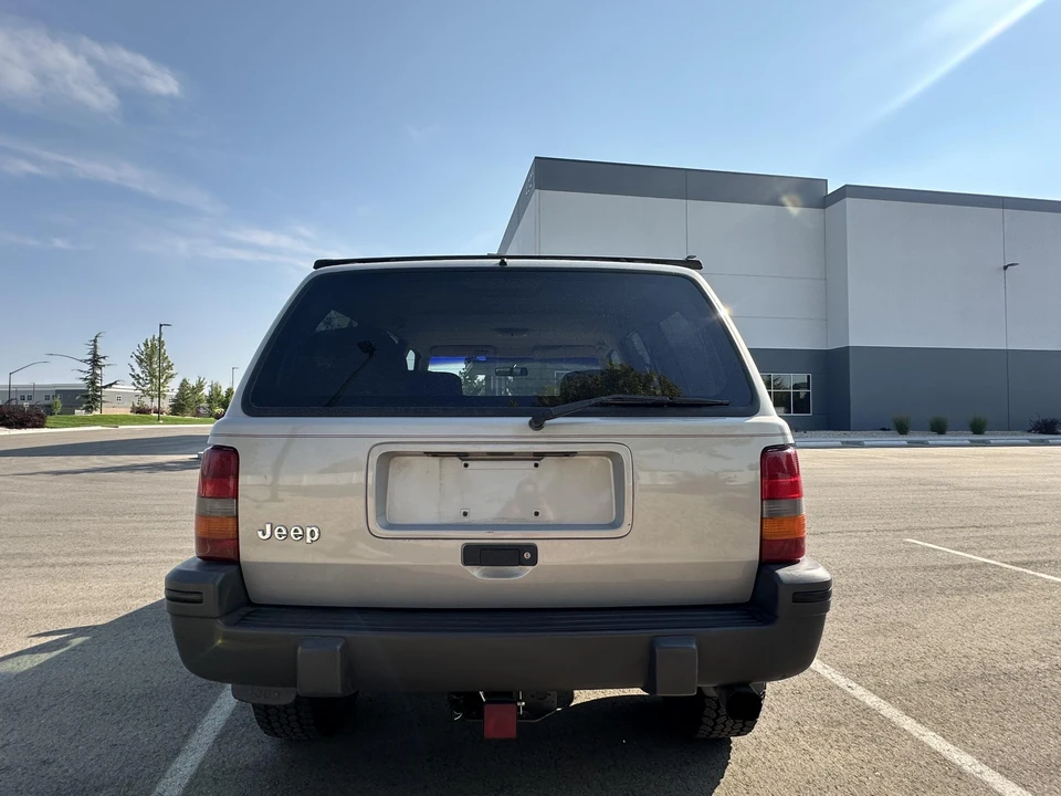 1995 Jeep ZJ Grand Wagoneer - Image 11 of 31