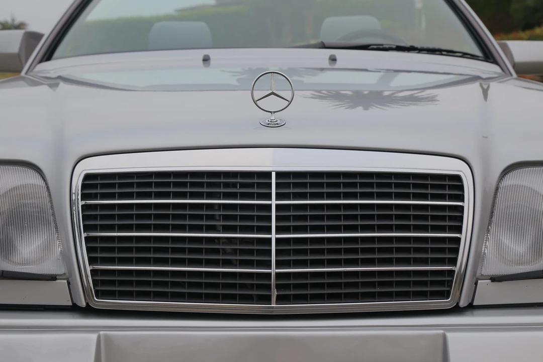 1995 Mercedes-Benz W124 E-Class - Image 14 of 31