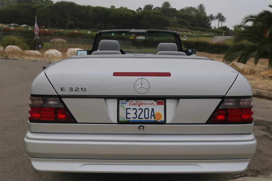 1995 Mercedes-Benz W124 E-Class - Image 9 of 31