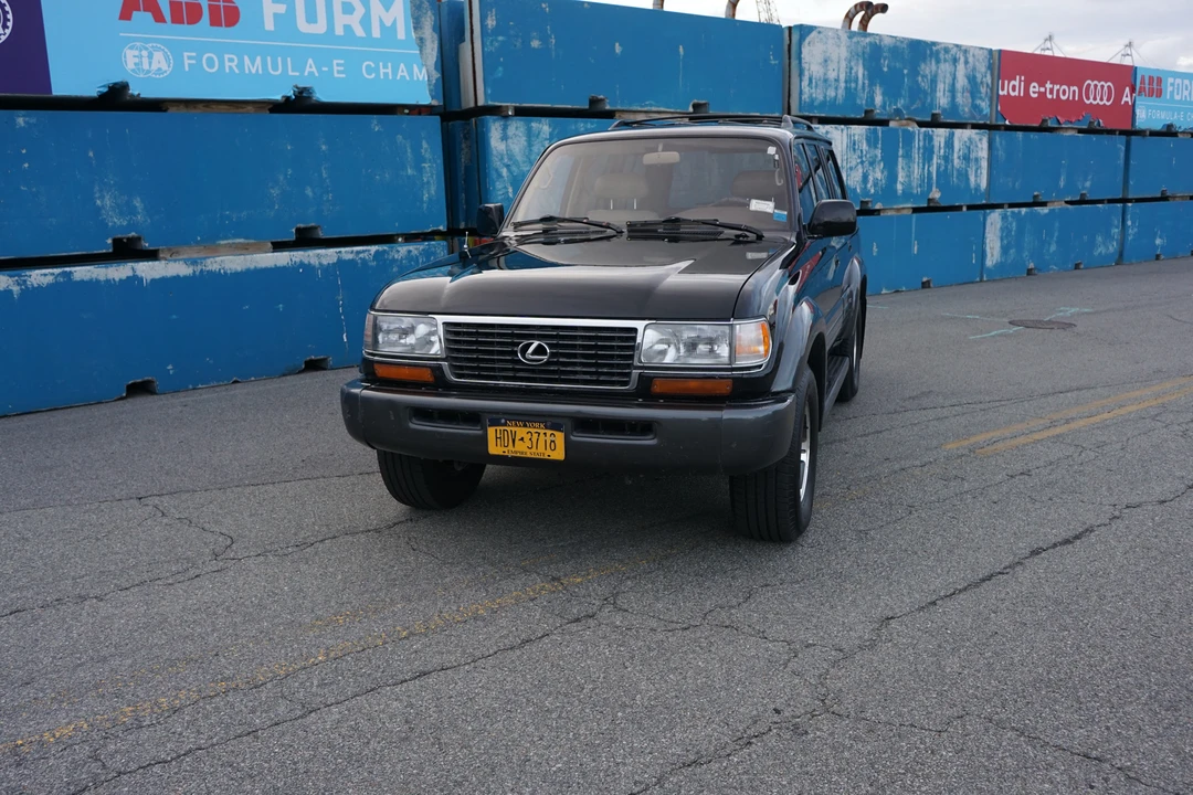 1996 Lexus LX 1st Gen - Image 6 of 31