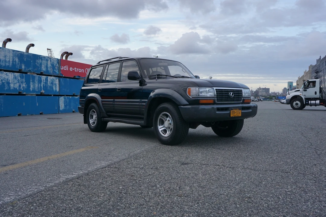 1996 Lexus LX 1st Gen - Image 14 of 31