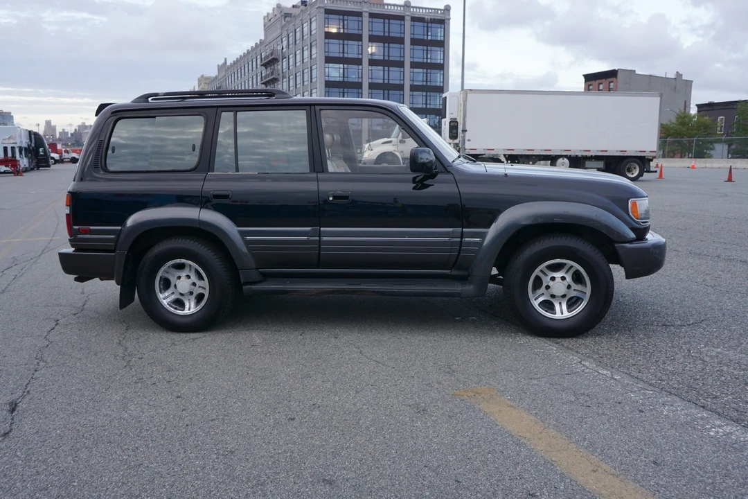 1996 Lexus LX 1st Gen - Image 16 of 31