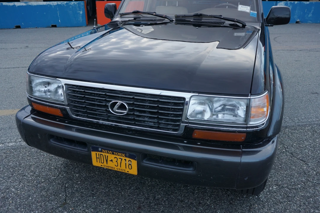 1996 Lexus LX 1st Gen - Image 21 of 31