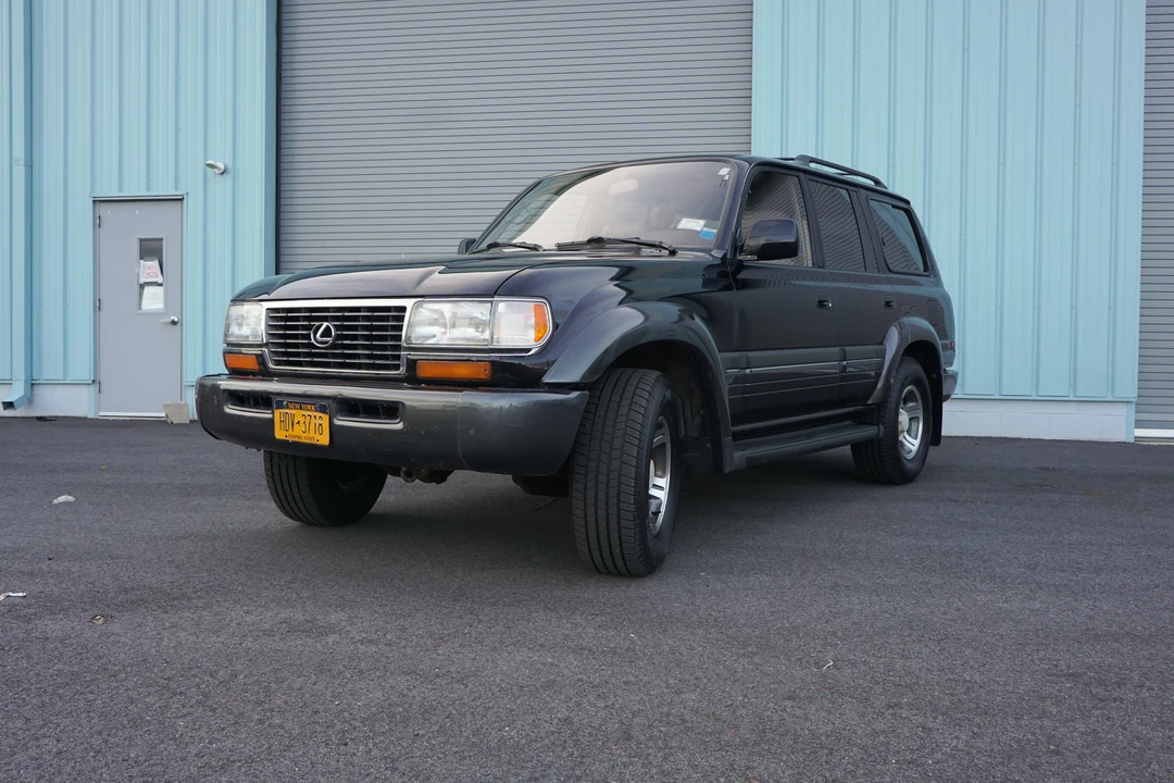 1996 Lexus LX 1st Gen - Image 4 of 31