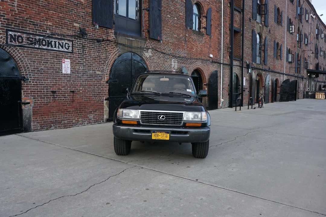 1996 Lexus LX 1st Gen - Image 9 of 31