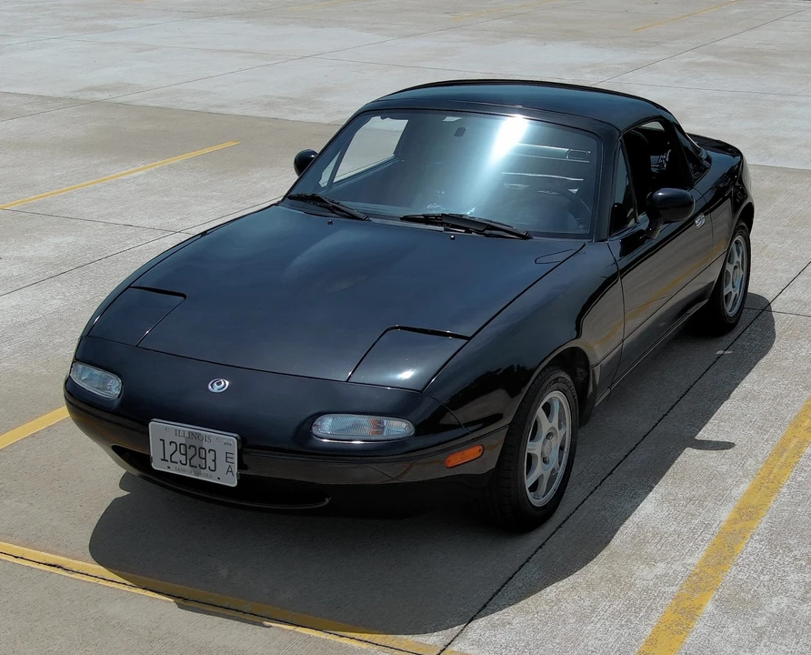 1996 Mazda NA MX-5 Miata - Image 2 of 31