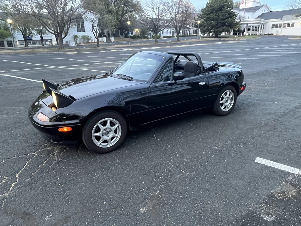 1996 Mazda NA MX-5 Miata - Image 2 of 31