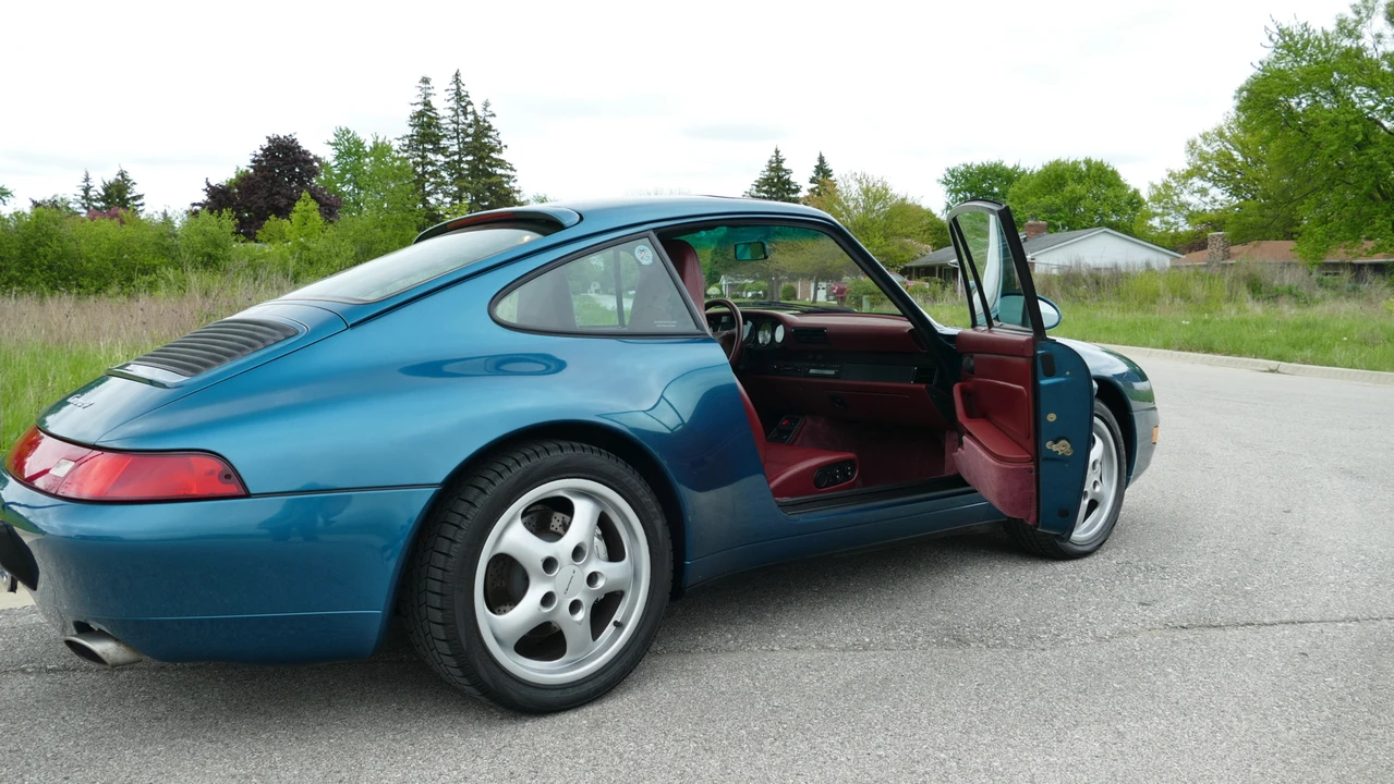 1996 Porsche 993 Carrera - Image 28 of 31