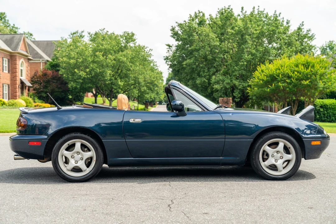 1997 Mazda NA MX-5 Miata - Image 4 of 31