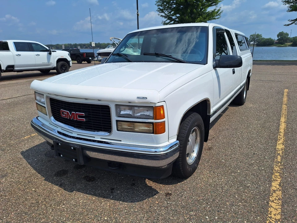 1998 GMC Sierra 1st Gen - Image 2 of 31