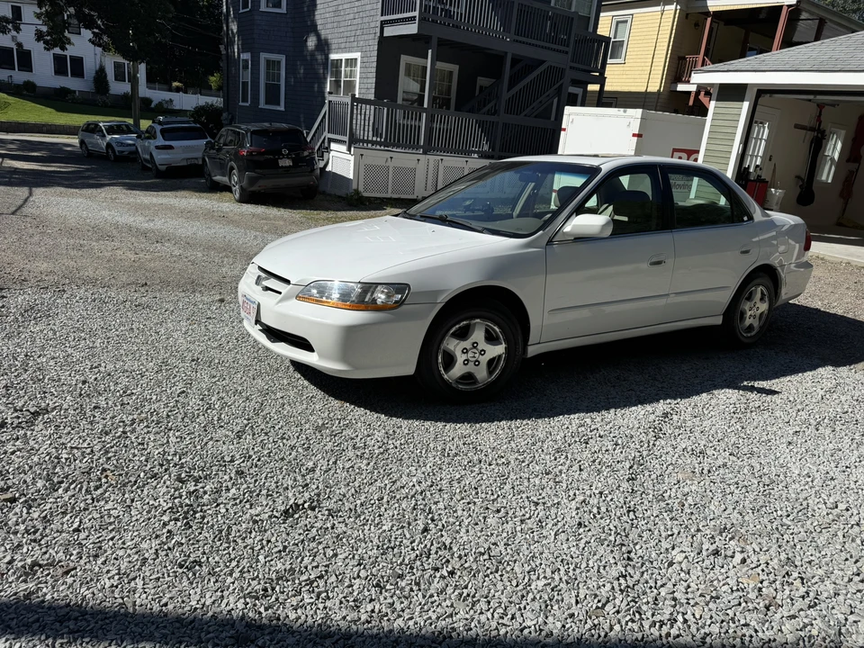 1998 Honda Accord 6th Gen - Image 2 of 31