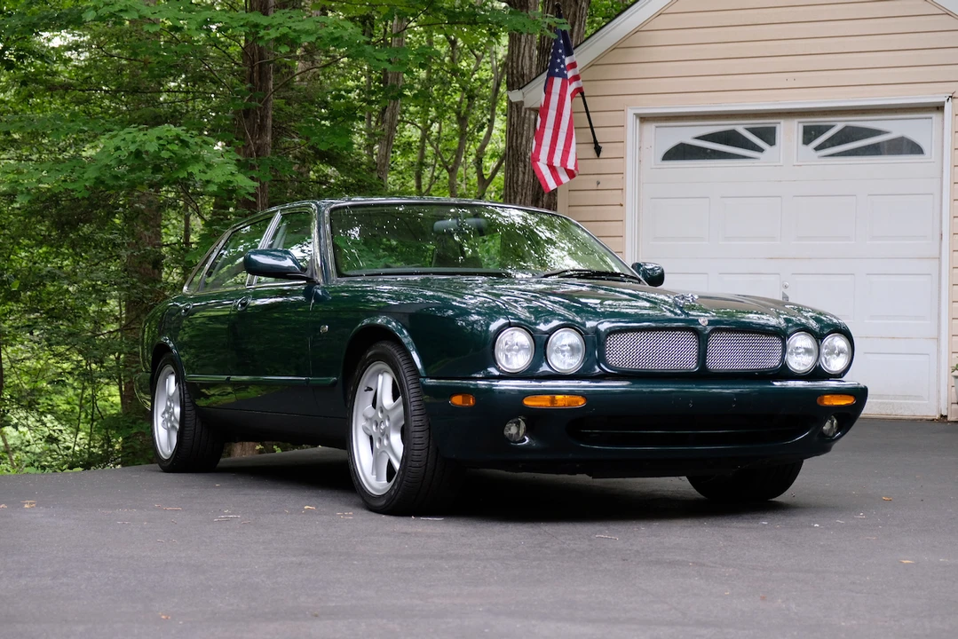 1999 Jaguar X308 XJR - Image 2 of 31