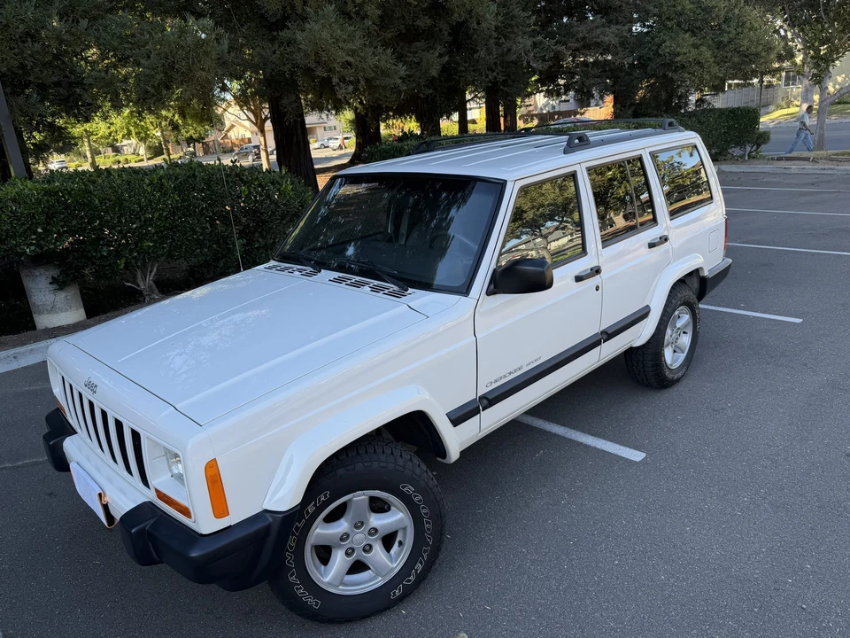 1999 Jeep XJ Cherokee - Image 23 of 31