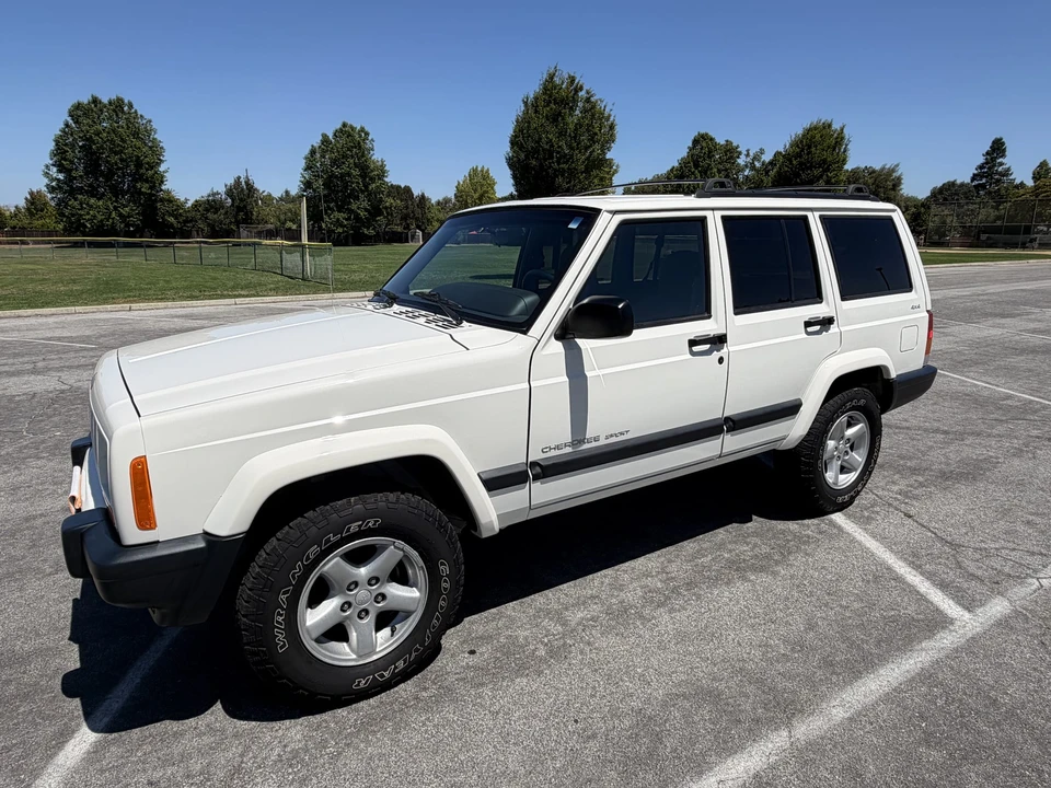 1999 Jeep XJ Cherokee - Image 6 of 31