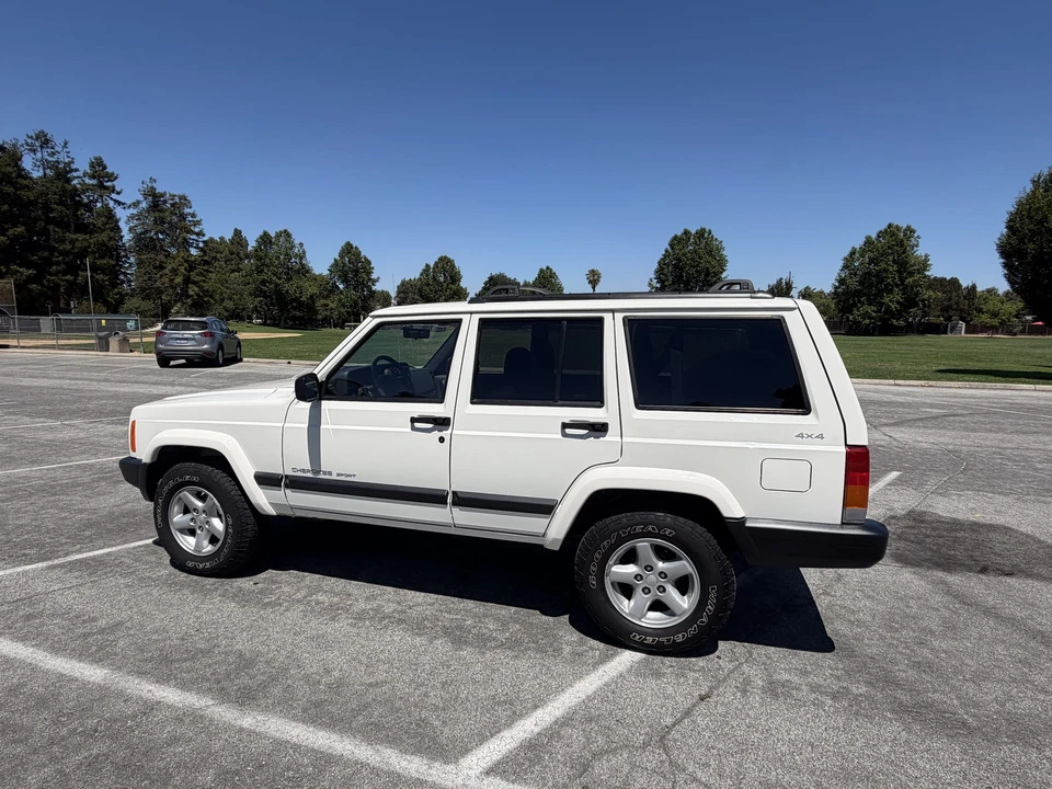 1999 Jeep XJ Cherokee - Image 9 of 31