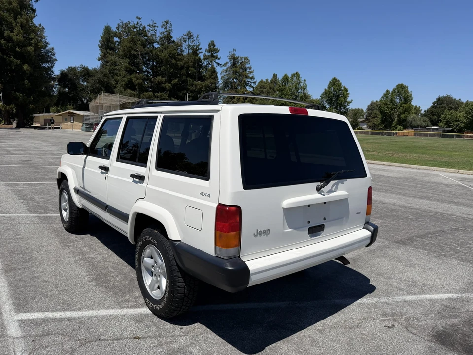 1999 Jeep XJ Cherokee - Image 11 of 31