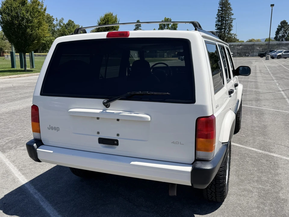 1999 Jeep XJ Cherokee - Image 14 of 31