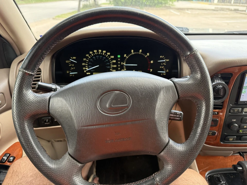 1999 Lexus LX 2nd Gen - Image 21 of 31