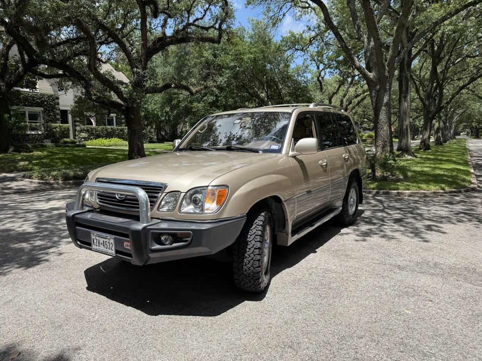 1999 Lexus LX 2nd Gen - Image 2 of 31
