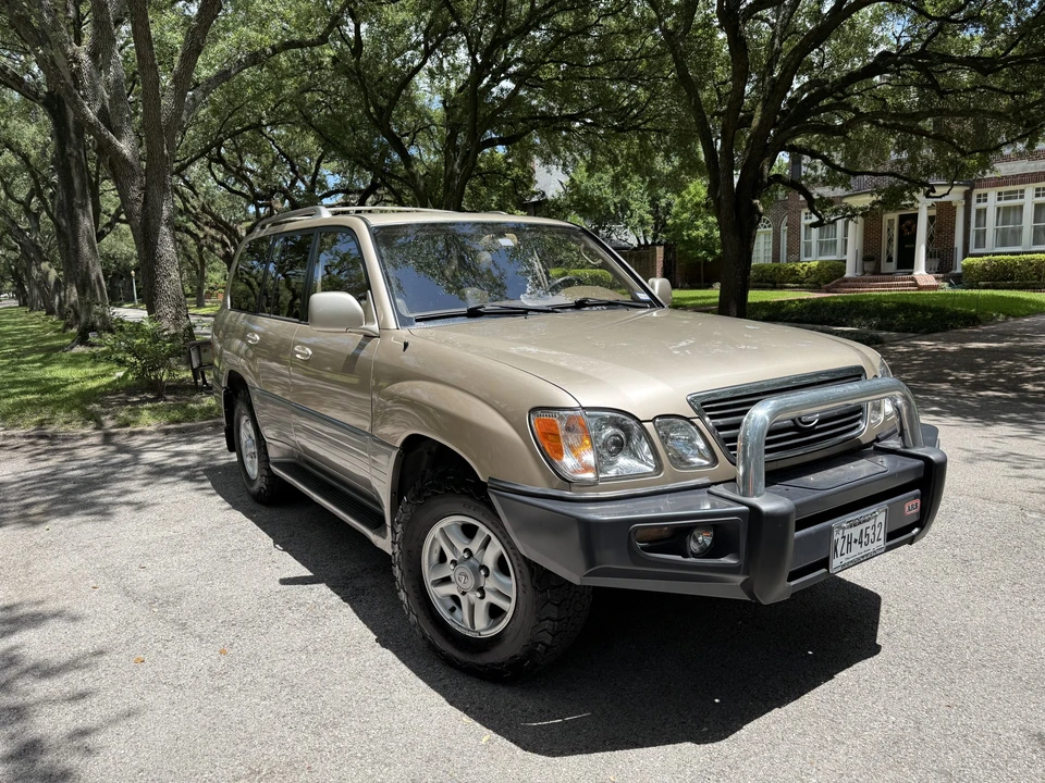 1999 Lexus LX 2nd Gen - Image 8 of 31