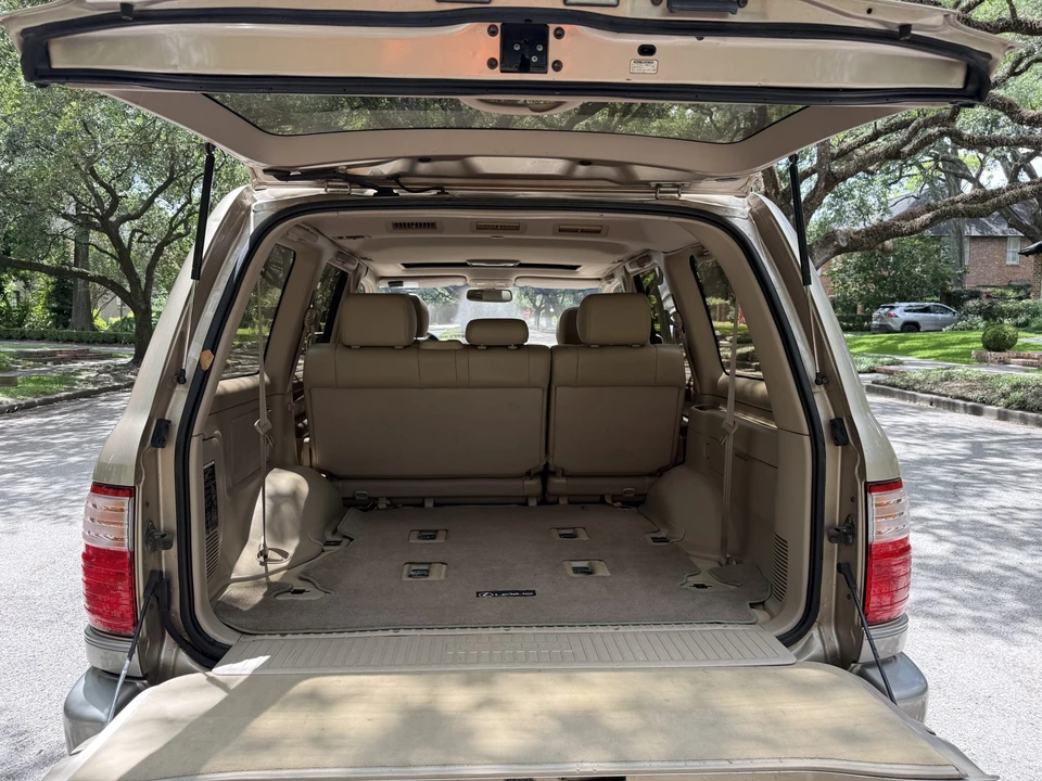 1999 Lexus LX 2nd Gen - Image 30 of 31