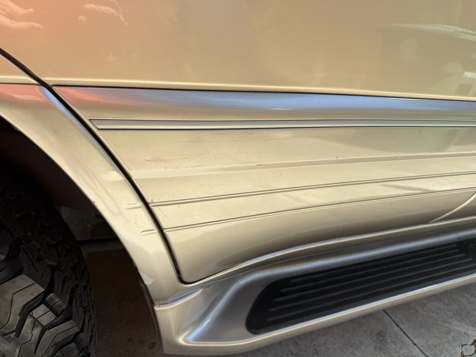 1999 Lexus LX 2nd Gen - Image 10 of 31