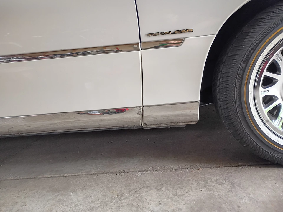 1999 Lincoln Town Car - Image 20 of 31
